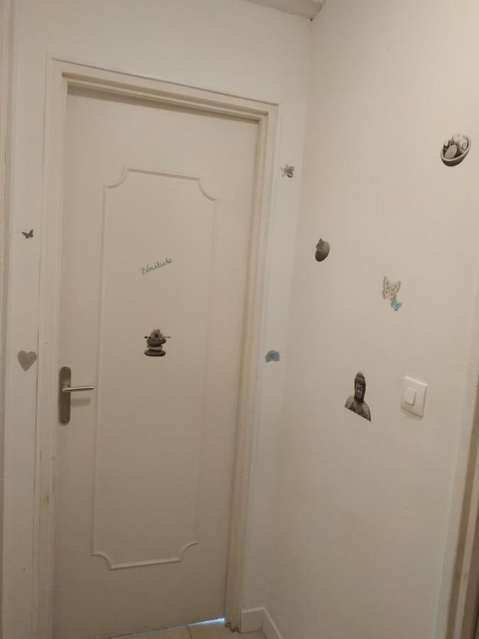 Le Petillant Pour 3 Personnes Sens Esterno foto